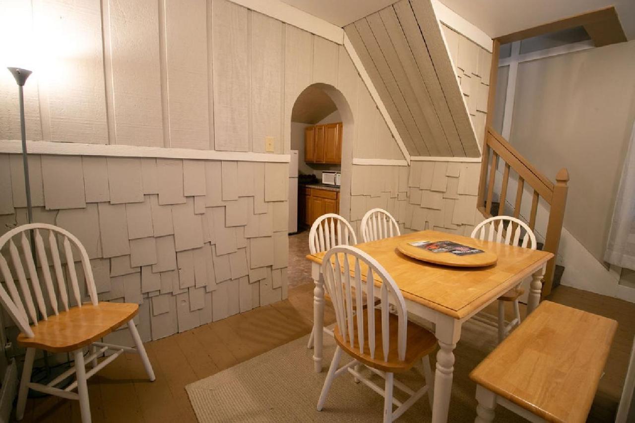 Holiday home Downtown 2 Bedroom Cottage, Sleeps 6, Walking Distance To Honeywell, Downtown Restaurants, Shopping