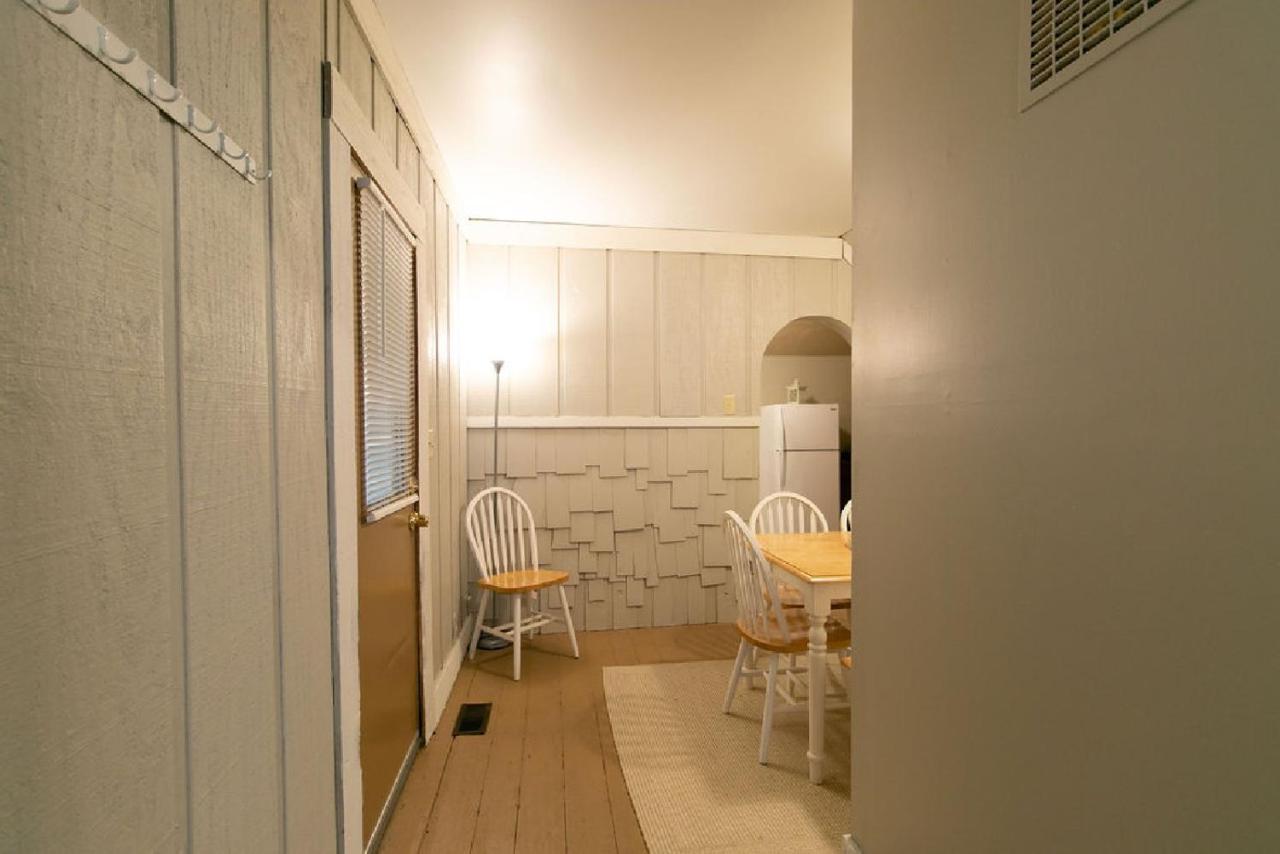 Holiday home Downtown 2 Bedroom Cottage, Sleeps 6, Walking Distance To Honeywell, Downtown Restaurants, Shopping Wabash